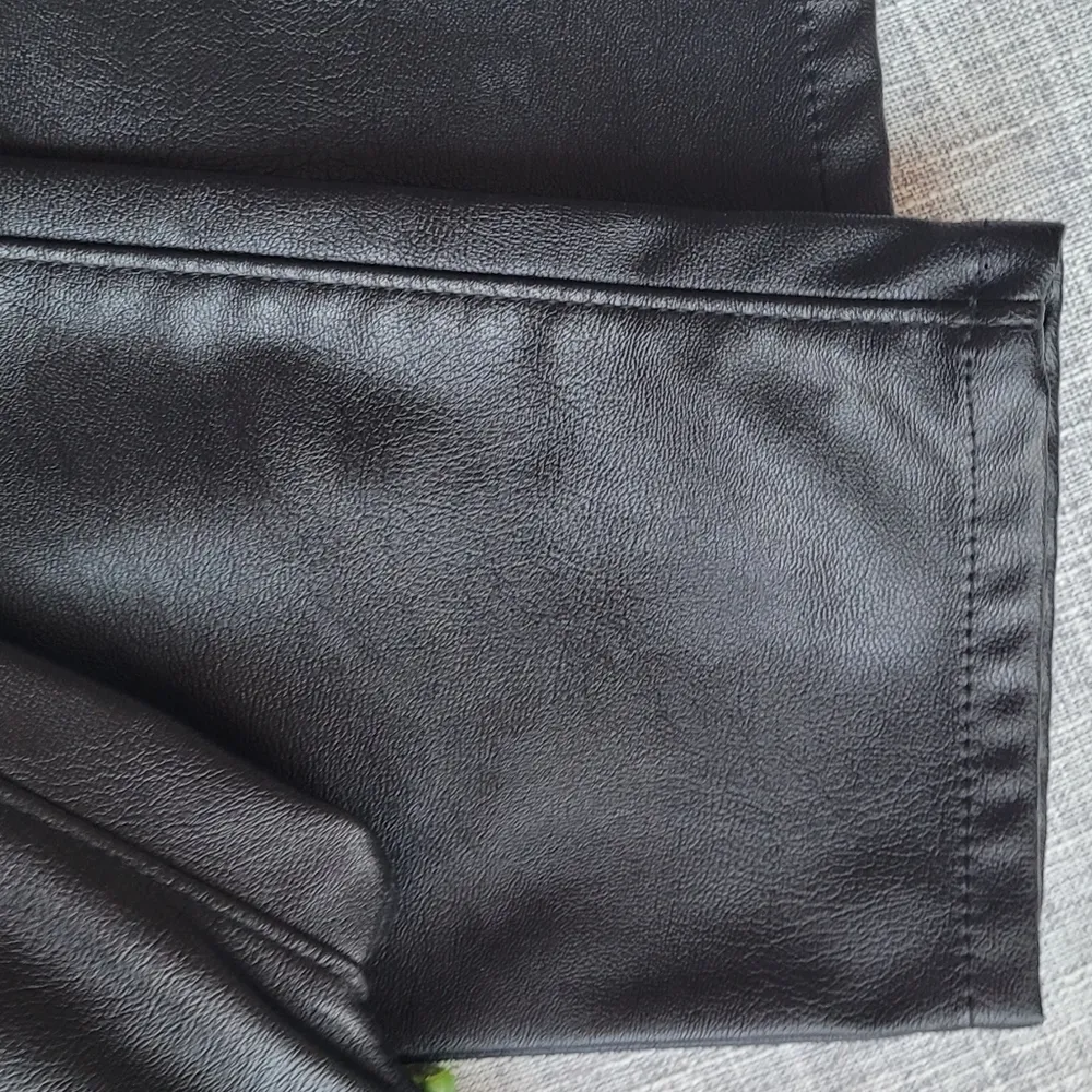 Blanknyc faux leather Jeans - Image 4