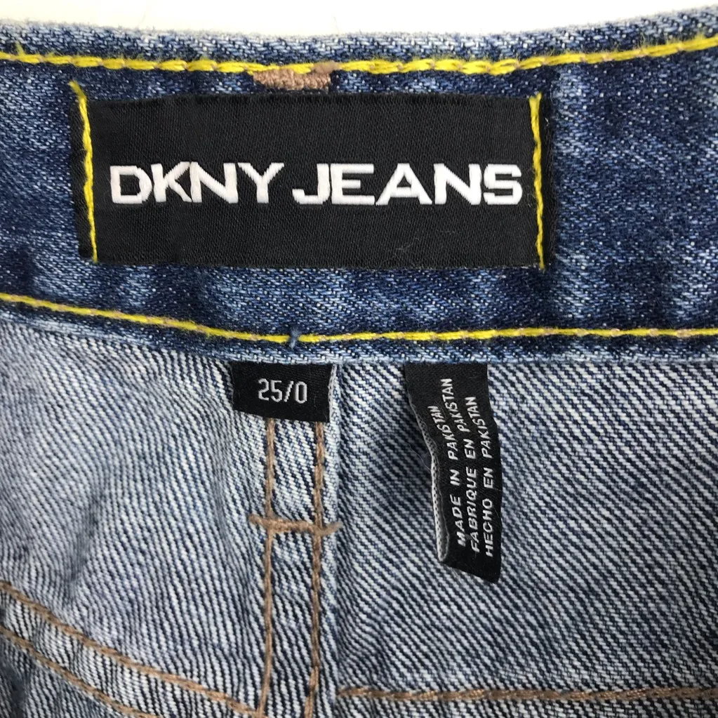 DKNY Women's Kent High Rise Straight Leg Jeans Blue Raw Hem Size 25 - Image 5