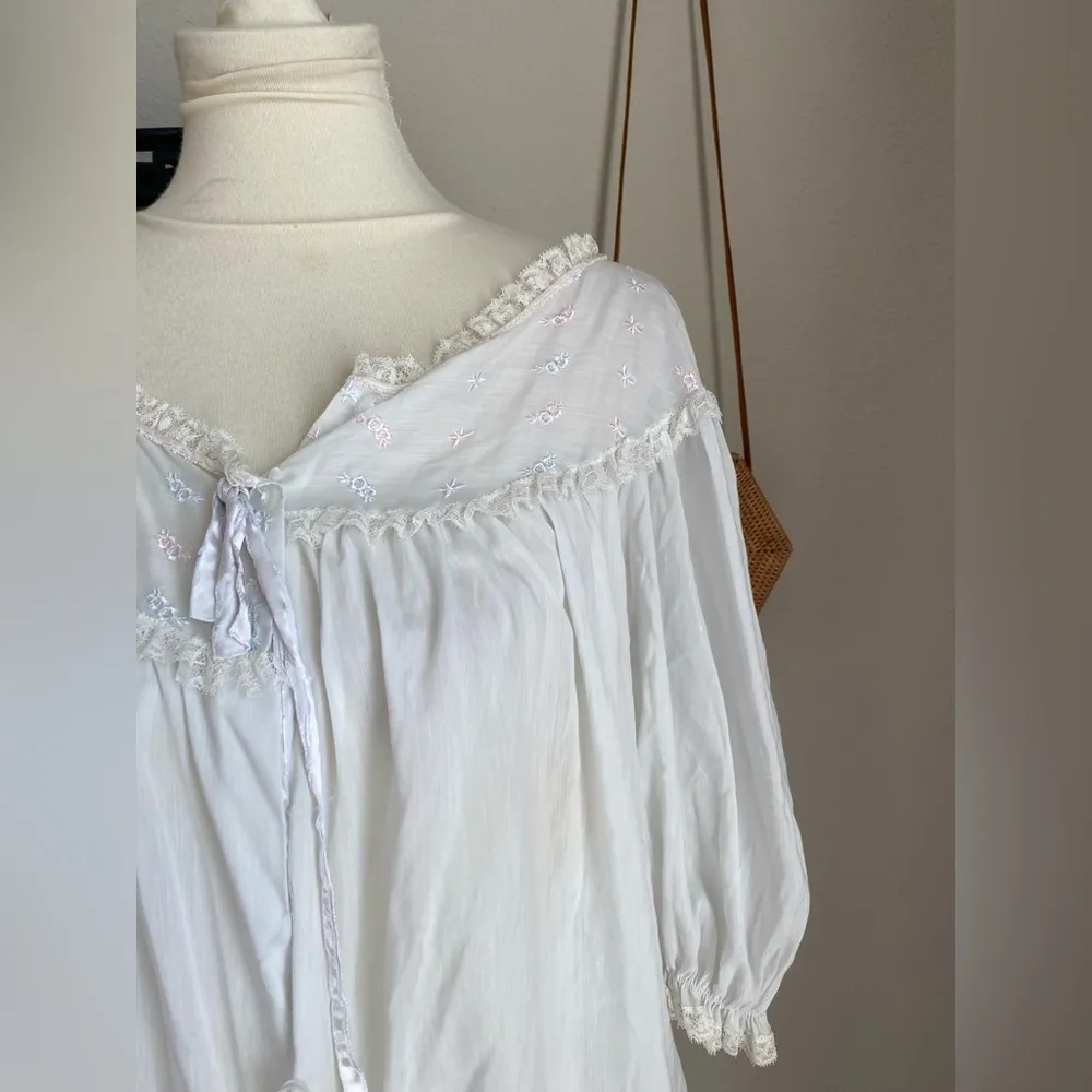 Selber Bros Sheer Puff Sleeve Intimate Robe Size undefined - Image 2