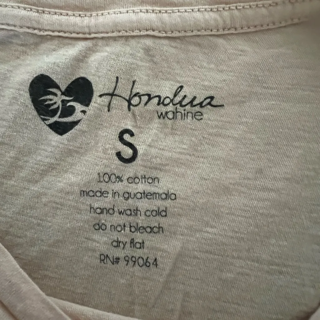 Honolua Surf Company Women’s Graphic Tee size small in peach color Orange - Image 4