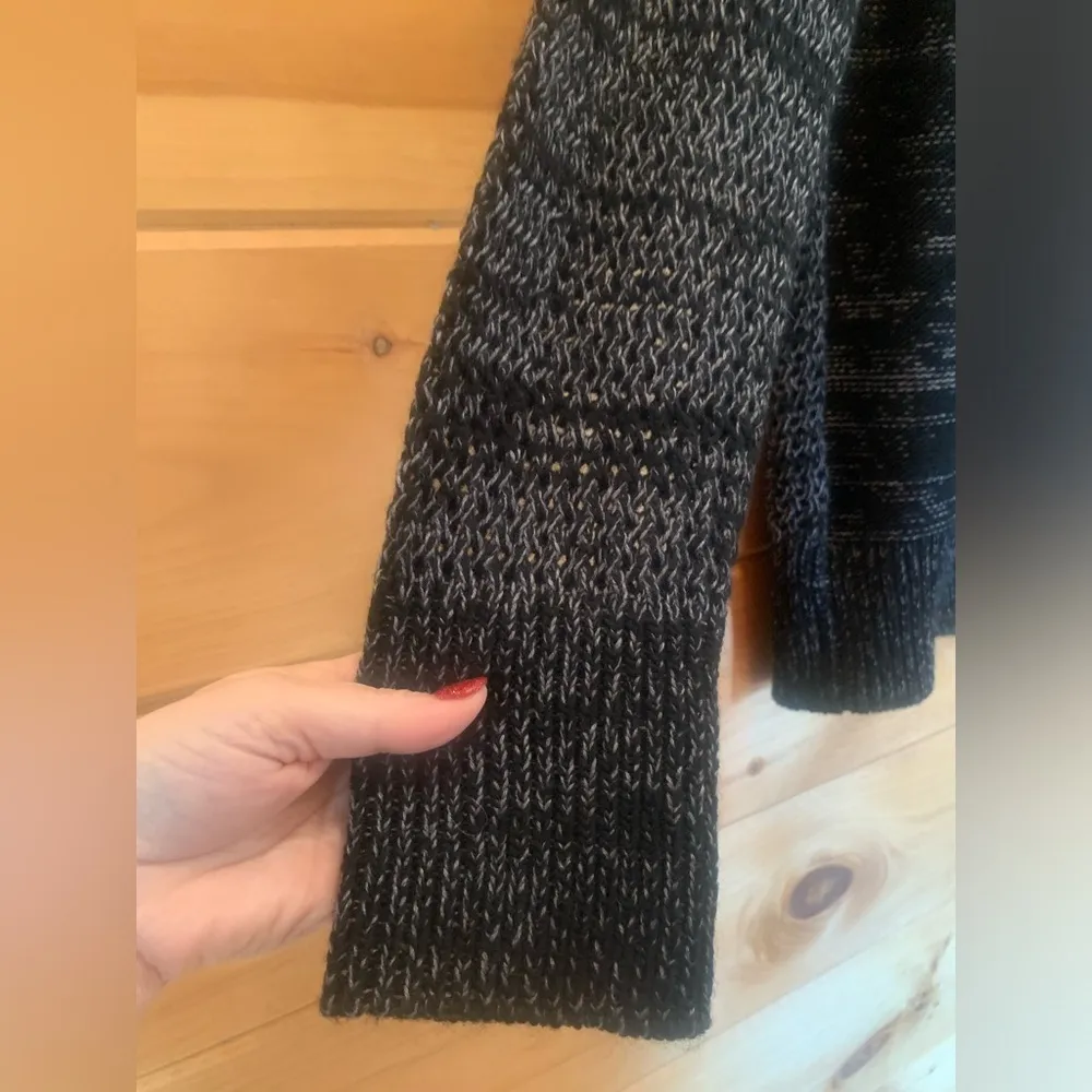 Banana Republic Sweater Small Womens Black Long Sleeve Fringe Knit Wool Pullover - Image 3