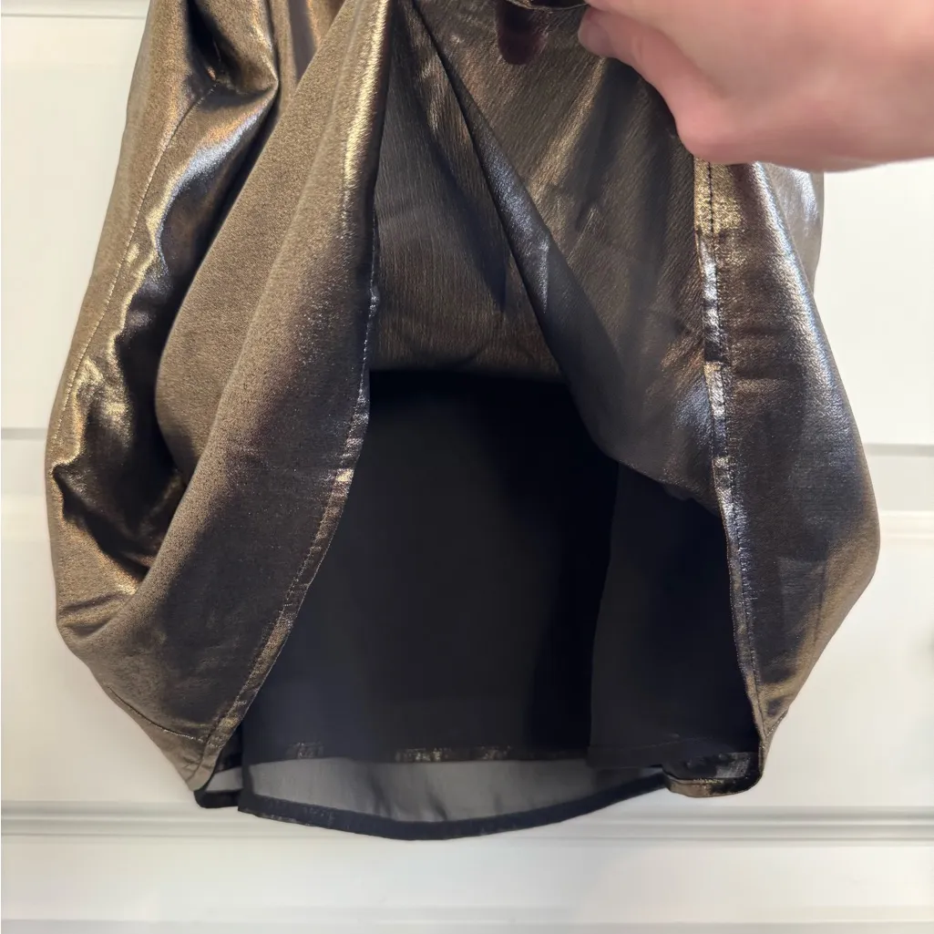 Banana Republic NWT  Shimmery Holiday Tank Top - Image 3