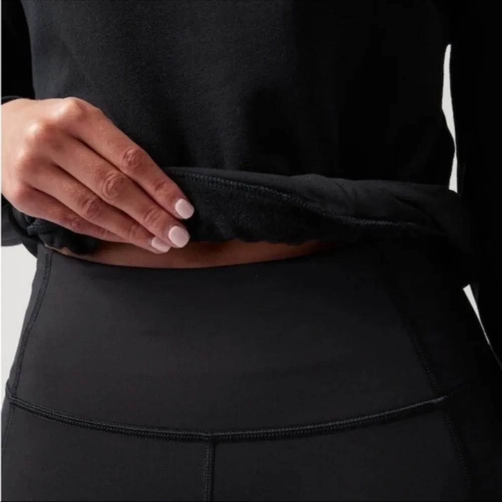 ATHLETA Altitude Polartec Half Zip Sweatshirt black size medium - Image 13