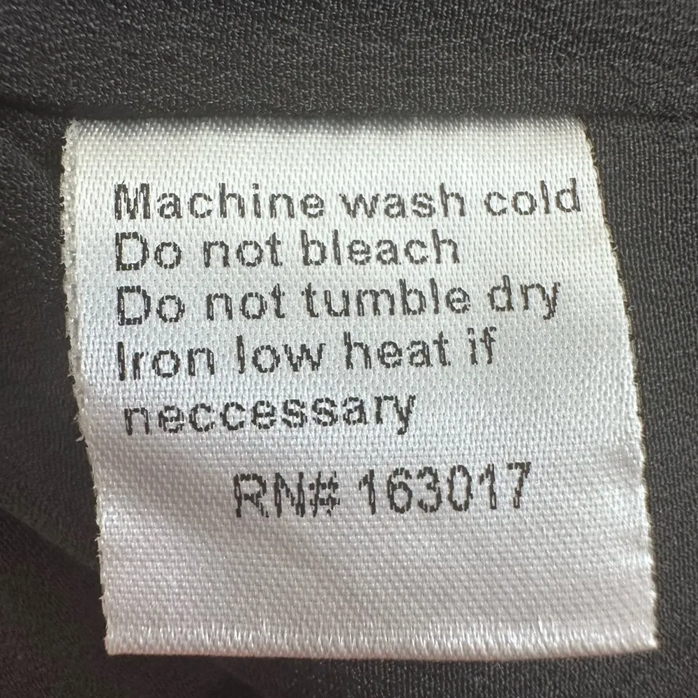 Princess Polly Floral Romper Shorts size 4 Smocked Long sleeve V neck - Image 11