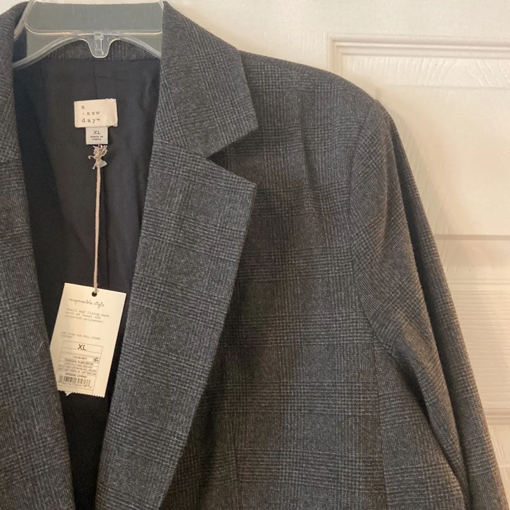 A New Day Women's Classic Charcoal Gray Blazer size XL brand new length 32” /42” - Image 2