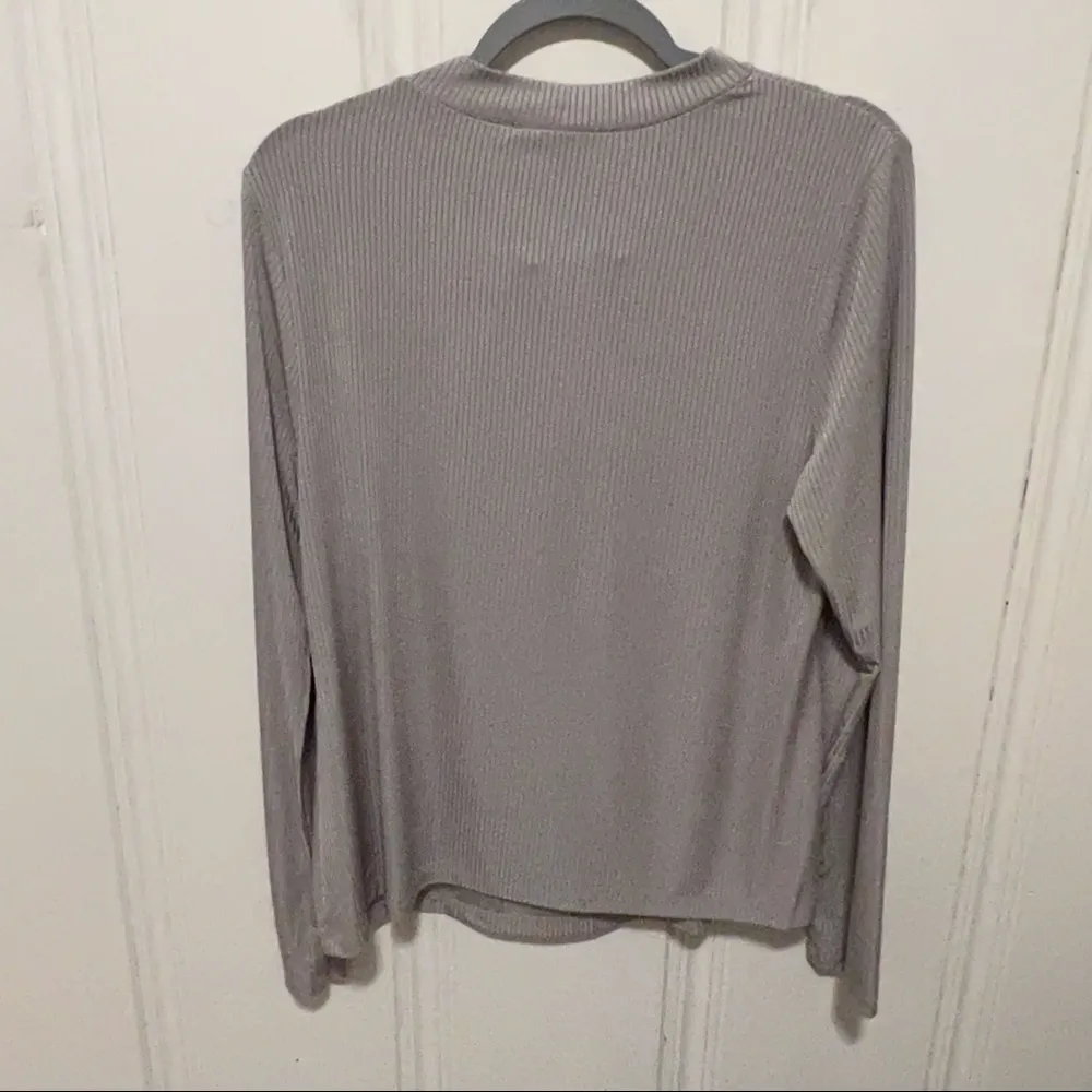 MARC New York Grey Silver Rhinestone Crystal Keyhole Long Sleeve Blouse Top XL - Image 5