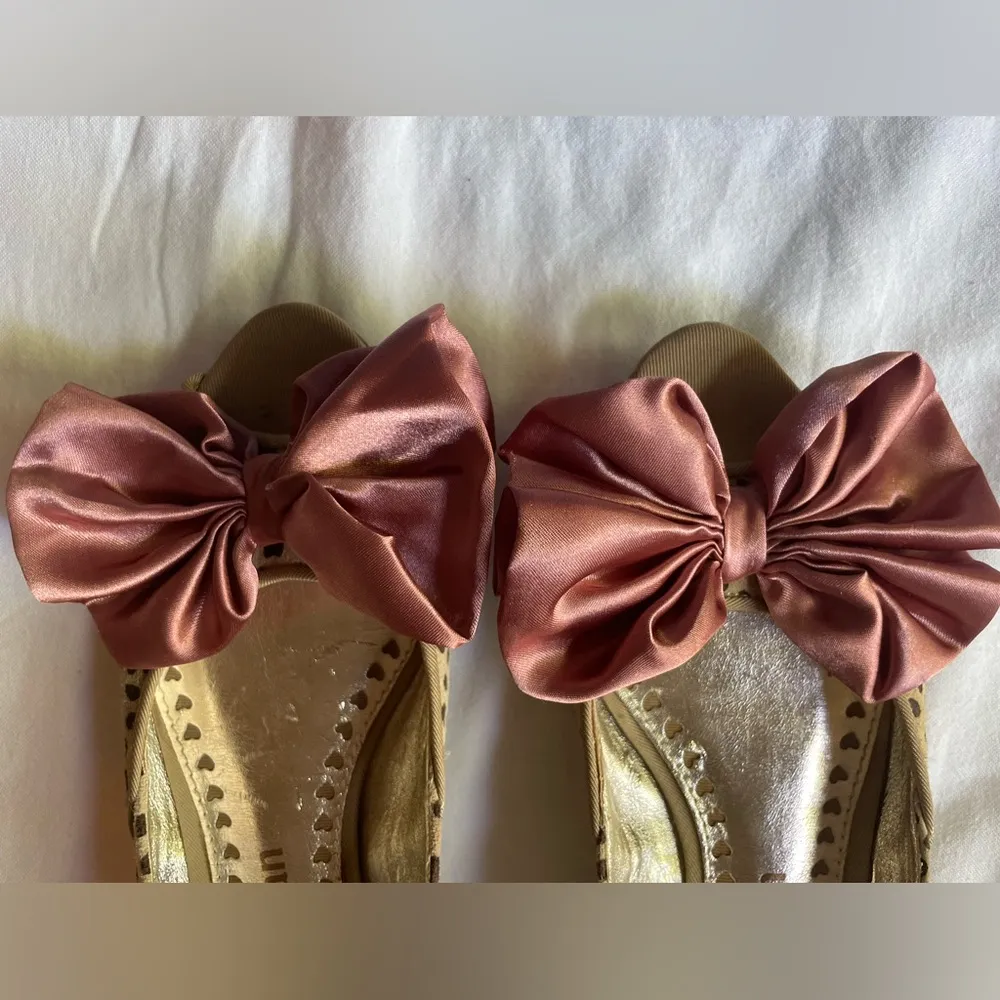 Libby Edelman Elegant Bow Ballet Flats in Tan and Pink Size 7.5 - Image 10