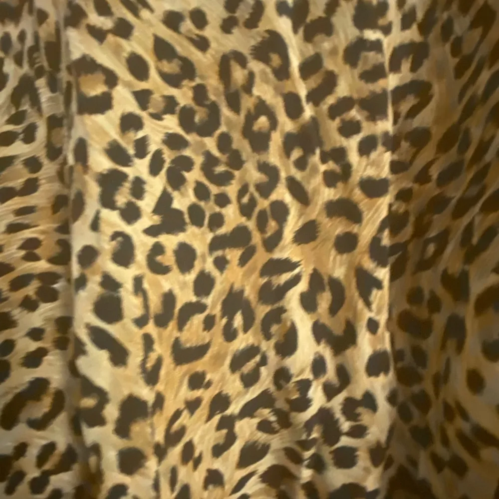 Maggie London by Kenneth Dolan leopard Wrap Dress - Image 3