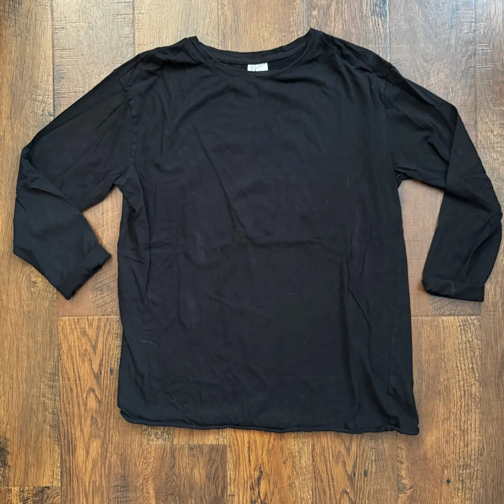 DIVIDED by H&M black oversized long sleeve tee shirt, size M - Image 2