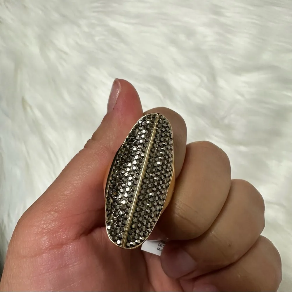 NWT Henri Bendel Tribal Dark Grey Rocks and Gold Ring Size 9 - Image 5