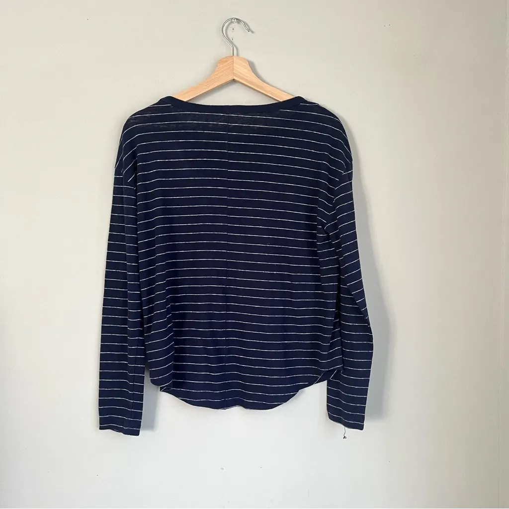 Gap  Linen Blend Boat Neck Long Sleeve Tee Size Small - Image 5