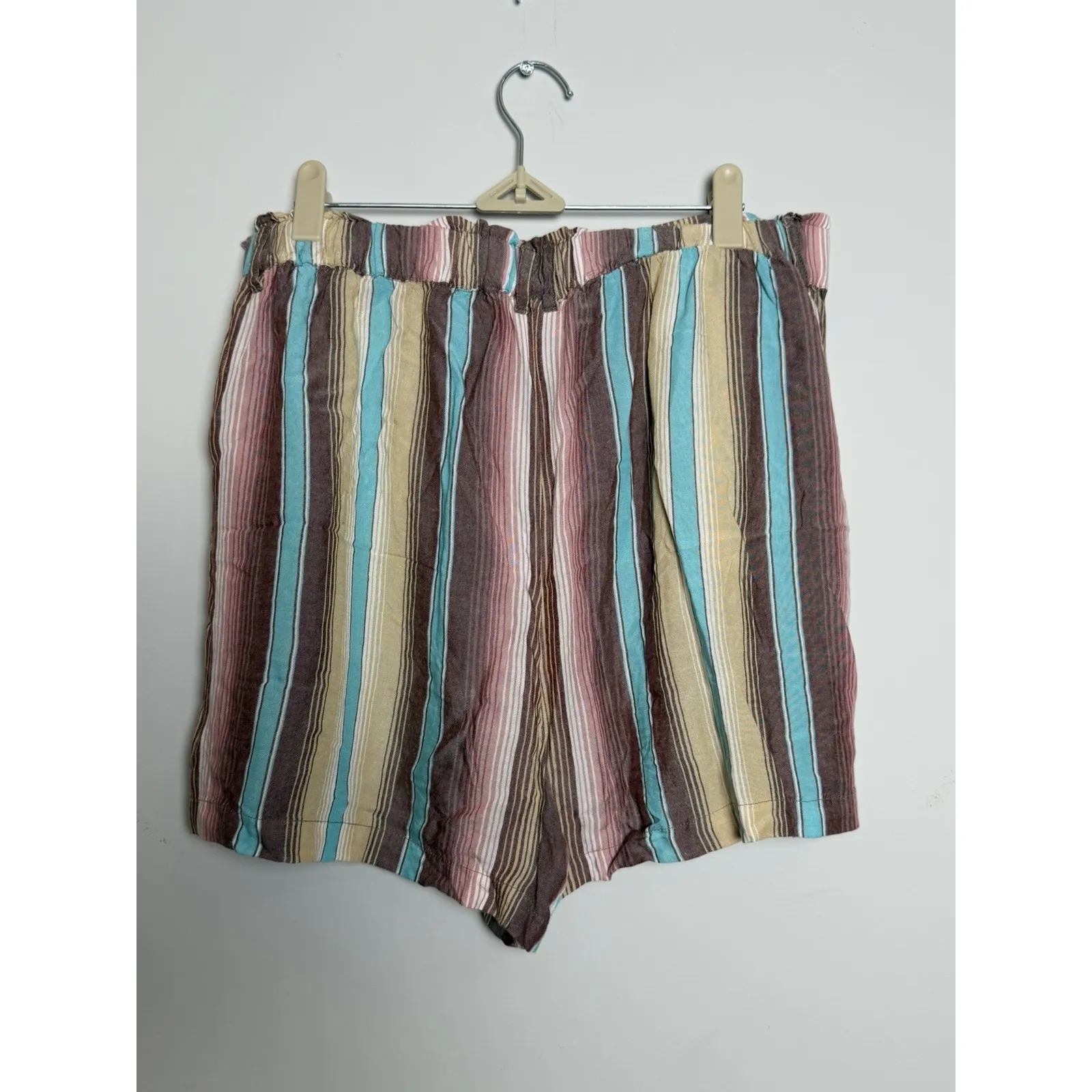 Ariat Women's High‎ Waist Striped Print Shorts Rayon- Multicolor Size Large - Image 3