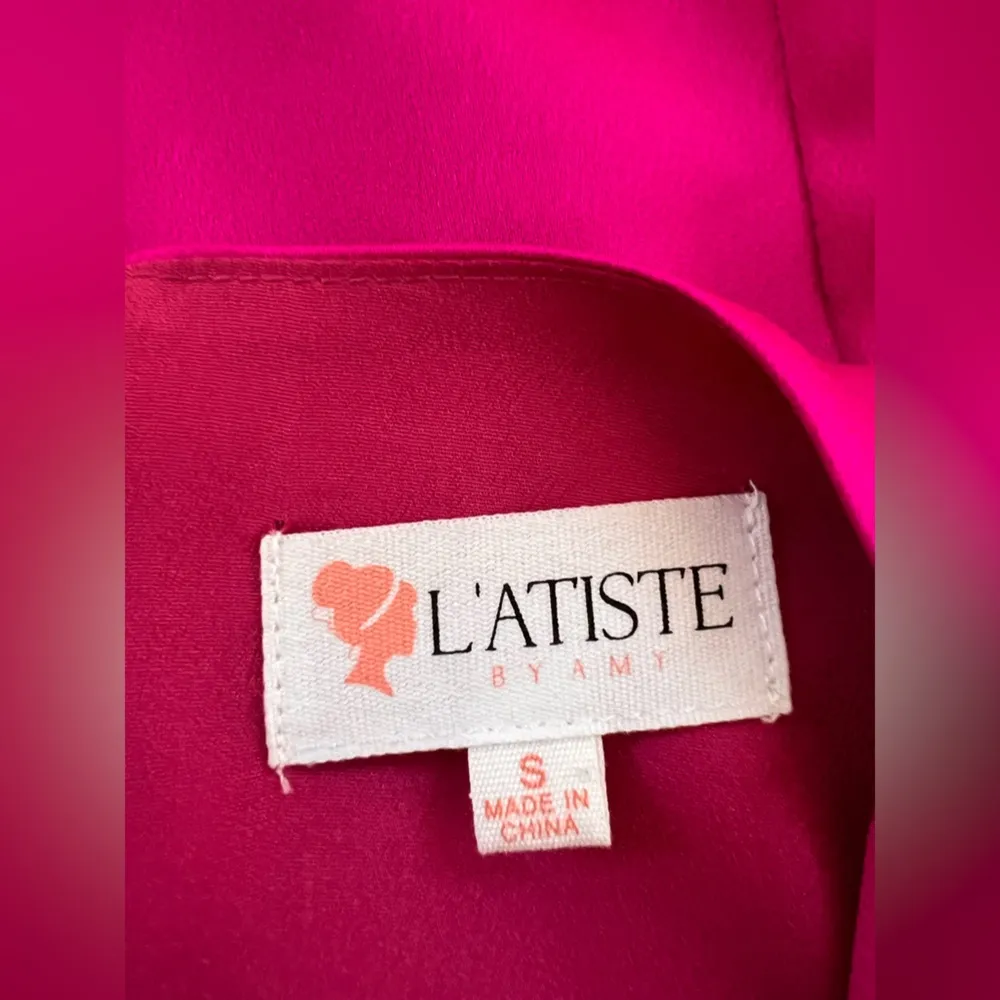 L’ATISTE Sleeveless Back Zipper Top Size S - Image 7