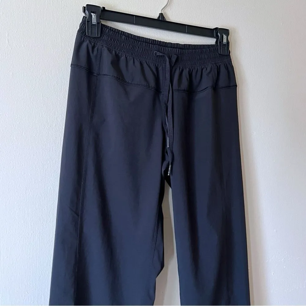 Lululemon Step Lively Crop Women's Black Midrise Lightweight  Pants SZ 6 - Image 5