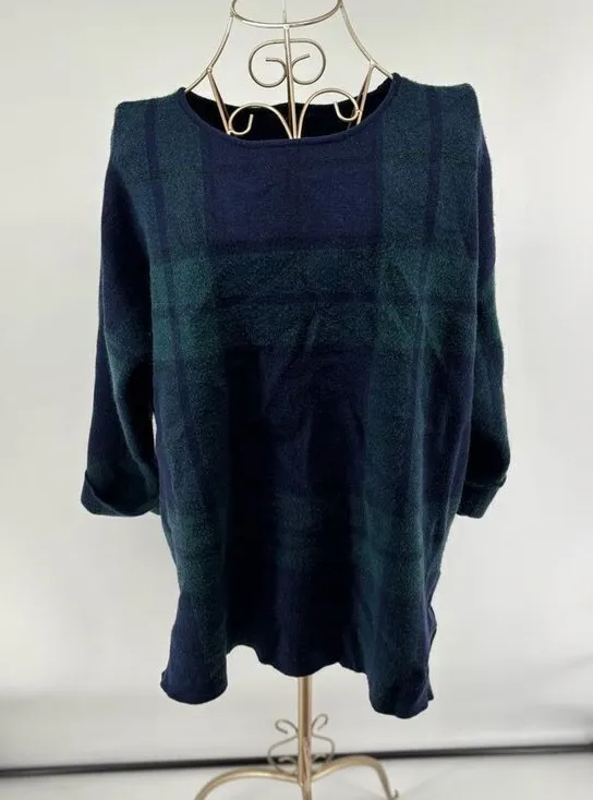 Tahari Women's Blue Green Plaid Long Sleeve round neck pullover sweater Size 1X - Image 1