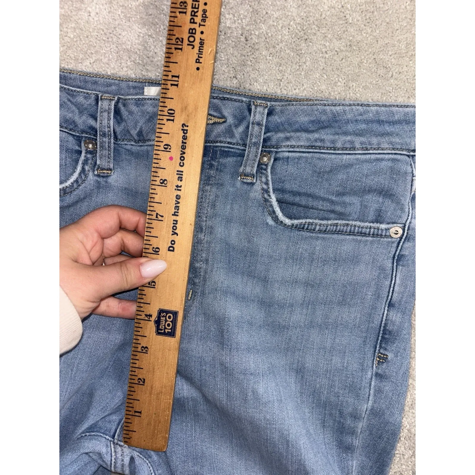 frame le crop mini boot 28 integrity wash Cropped Bootcut Jeans - Image 8