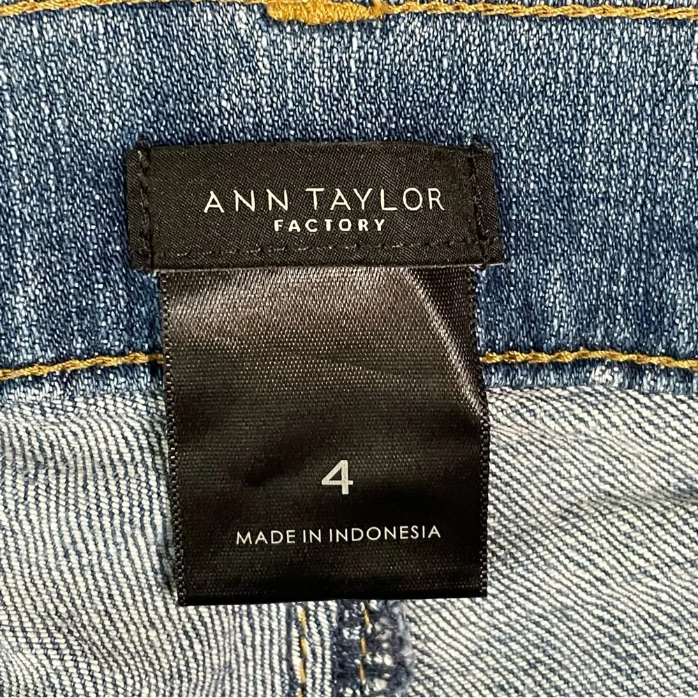 Ann Taylor Factory Jeans Blue Size 4 - Image 7