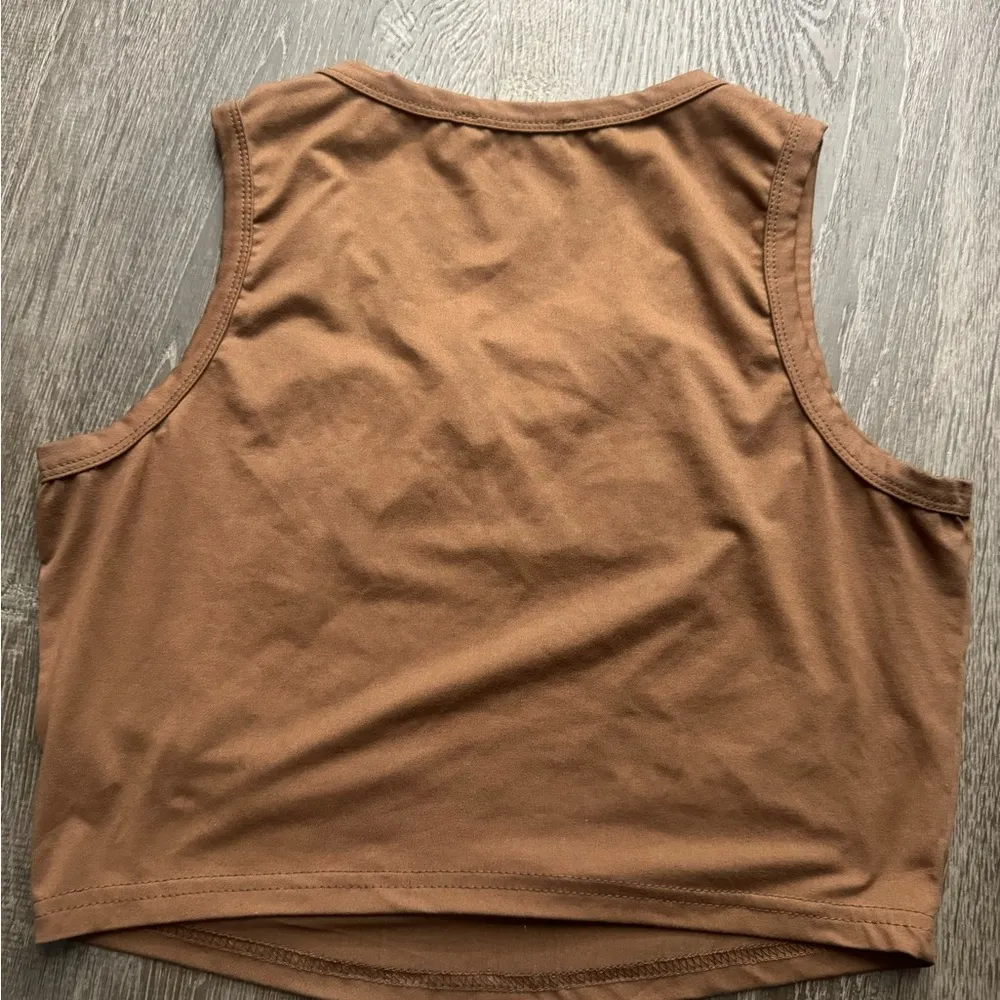 Brown crop top - Image 2