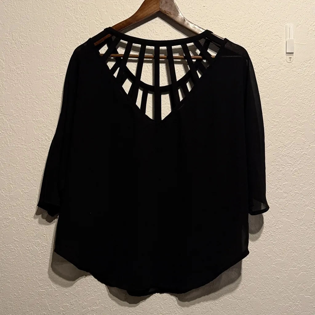 Maurices Black Sheer Cutout Neckline Blouse Size Medium M Flowy 3/4 Sleeve Top - Image 6