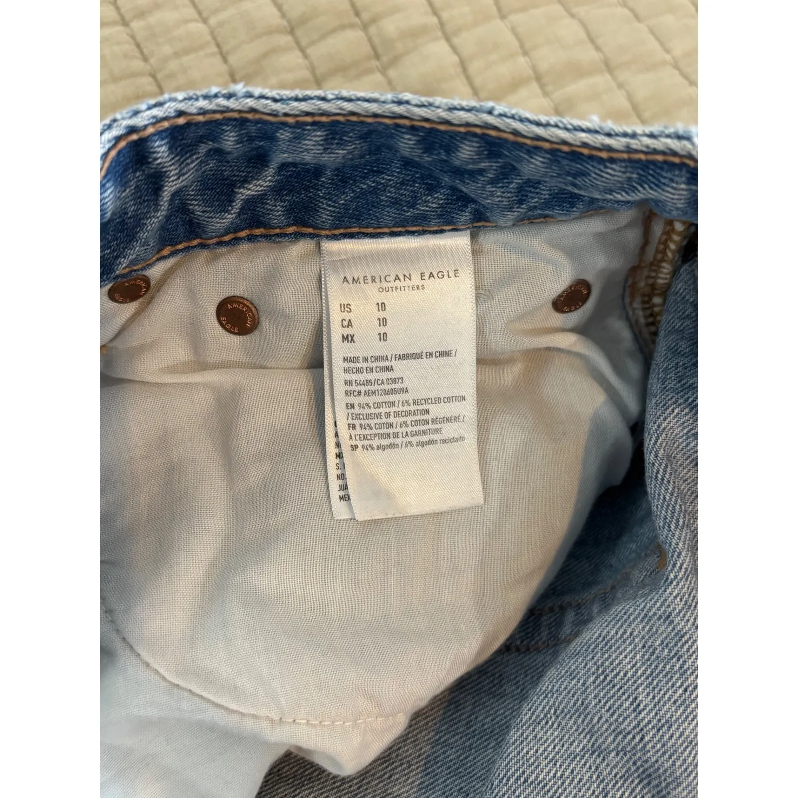 American Eagle Denim Shorts Distressed Ripped Frayed Hem Medium Wash Size 10 Blue - Image 3