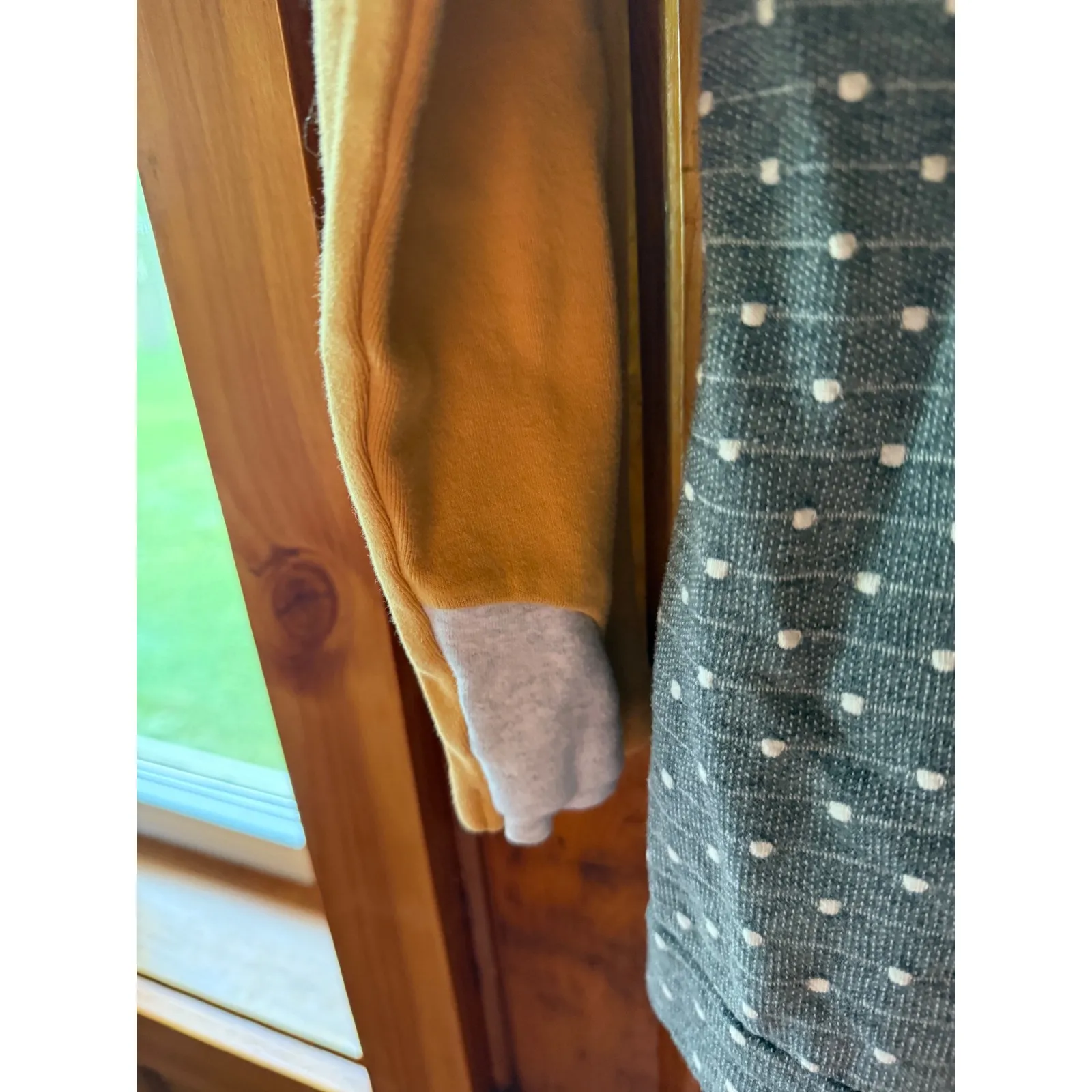 Polka Dot‎ Hoodie Cowl Neck Pullover Long Sleeve, Size small Gray - Image 5