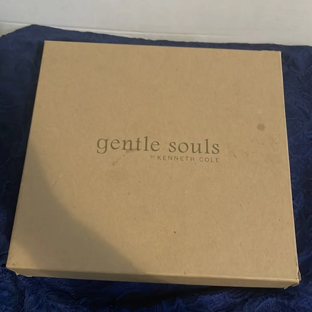 Gentle Souls by Kenneth Cole Waterproof Brooklyn Grey Combo Boots - Image 7