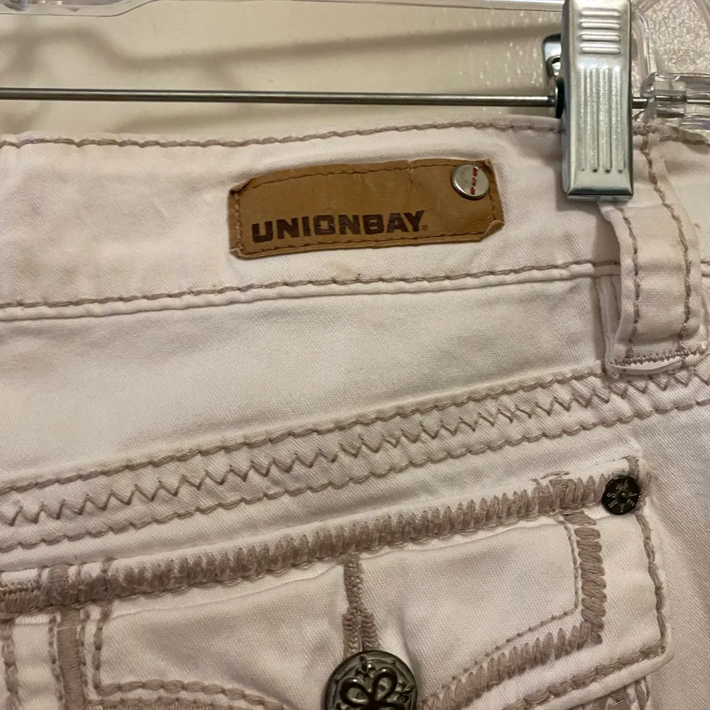 Union Bay Womens Vintage Y2K White Crop Cropped  Pants 28 Waist 28” Inseam 22” - Image 9