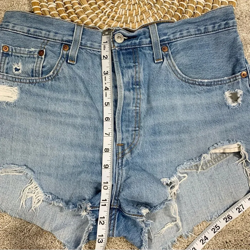 Levi’s 501 Women’s Original Shorts Denim High Rise in Sansome Straggler Size 29 - Image 14