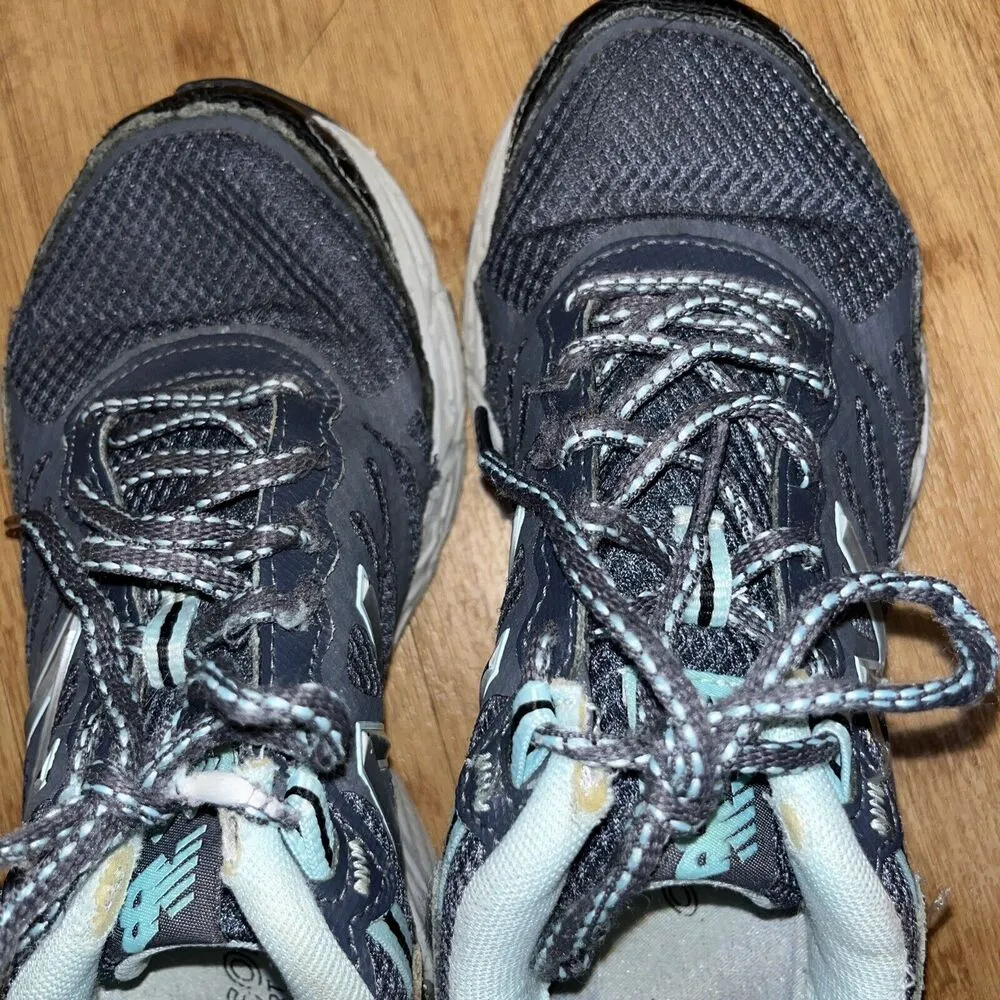 New Balance Womens All Terrain Lonoke Trail Sz 6.5 sneakers athletic shoes FLAW - Image 7