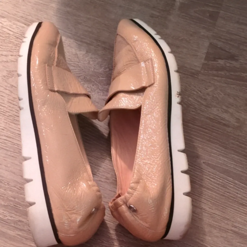 Agl Made In Italy Micro Pointed Toe Loafer On Nude Glammy Size 41 Tan - Image 8