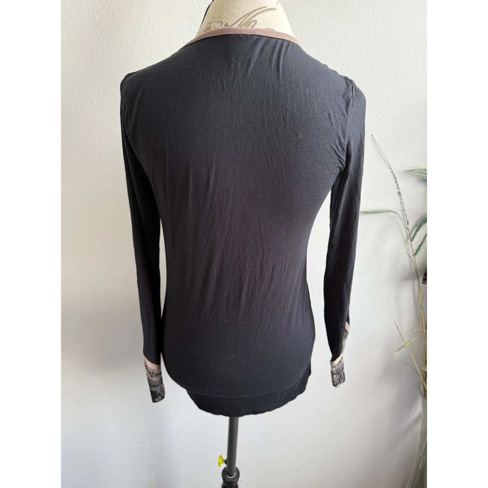 Soma Long Sleeve Top Black Lace Trim V Neck Blouse Womens XS - Image 3