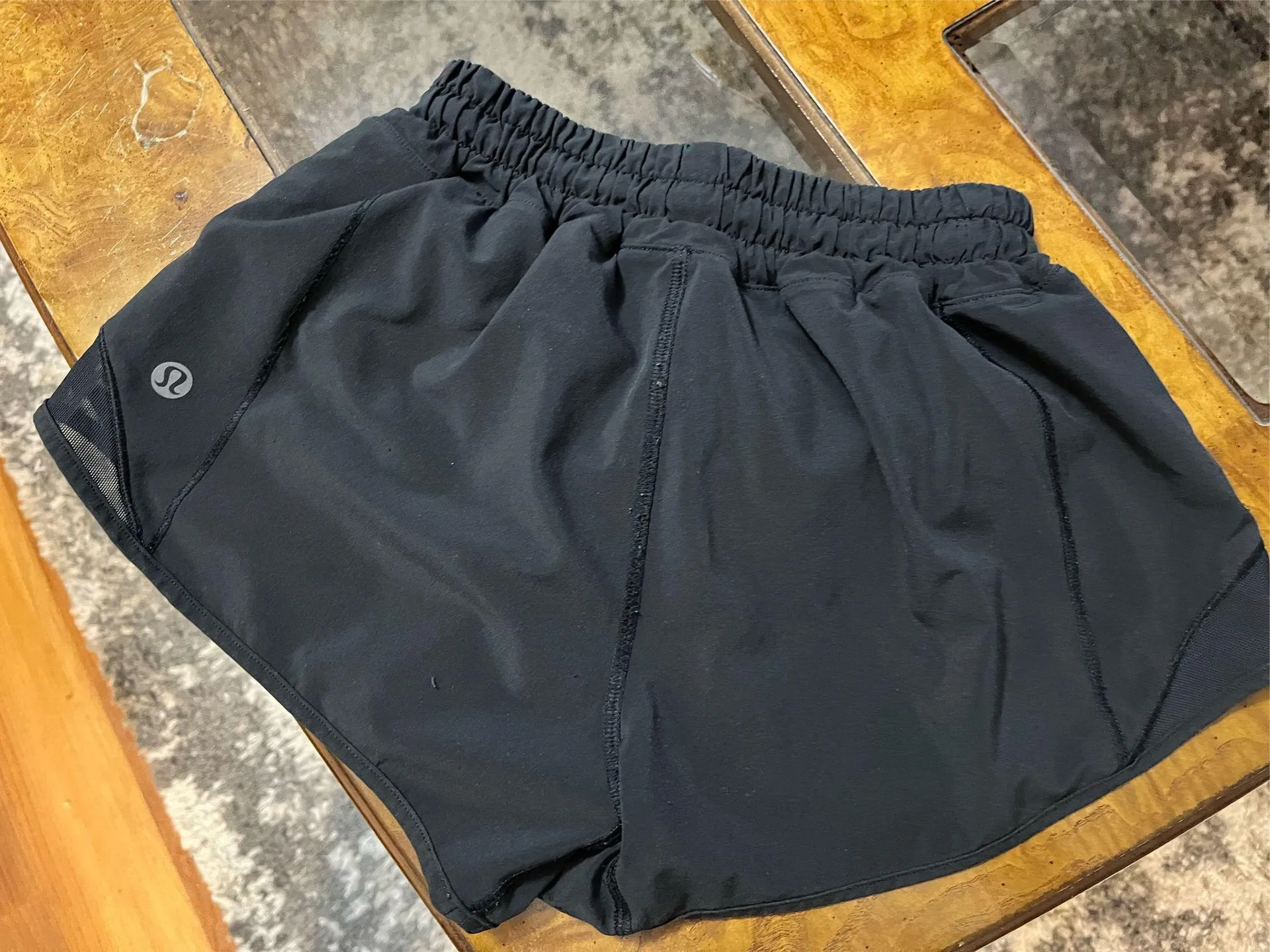 Lululemon Shorts Hottie Hot 2.5" Black - Image 2