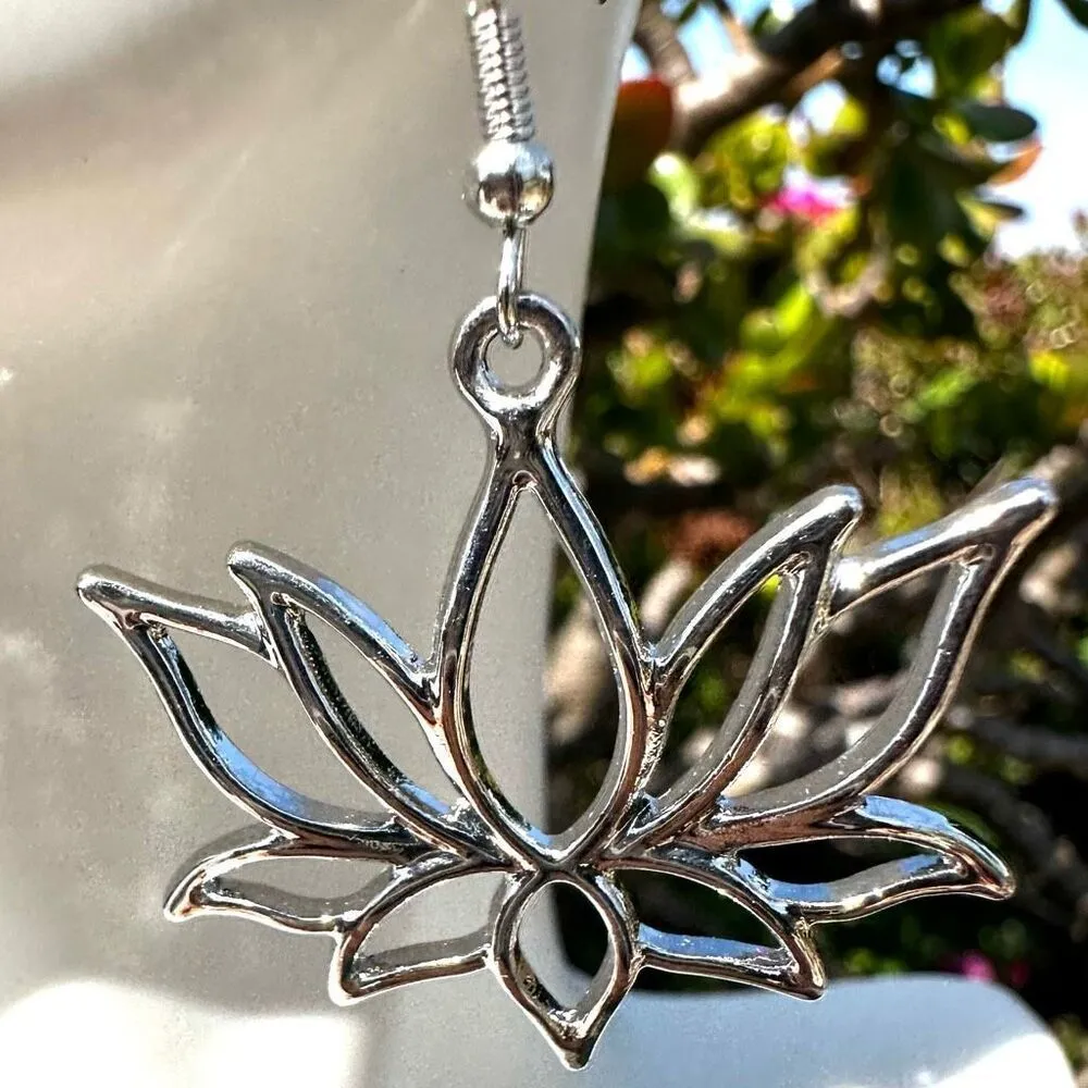 Silver tone lotus flower drop earrings - Image 5