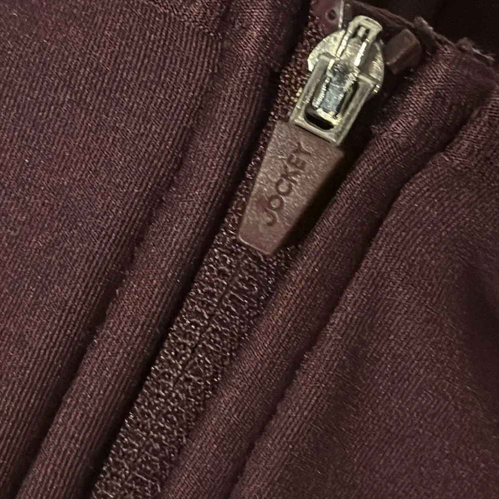 Jockey High Impact Zip Front Wireless Sports Bra Burgundy Women’s Small S Purple - Image 3