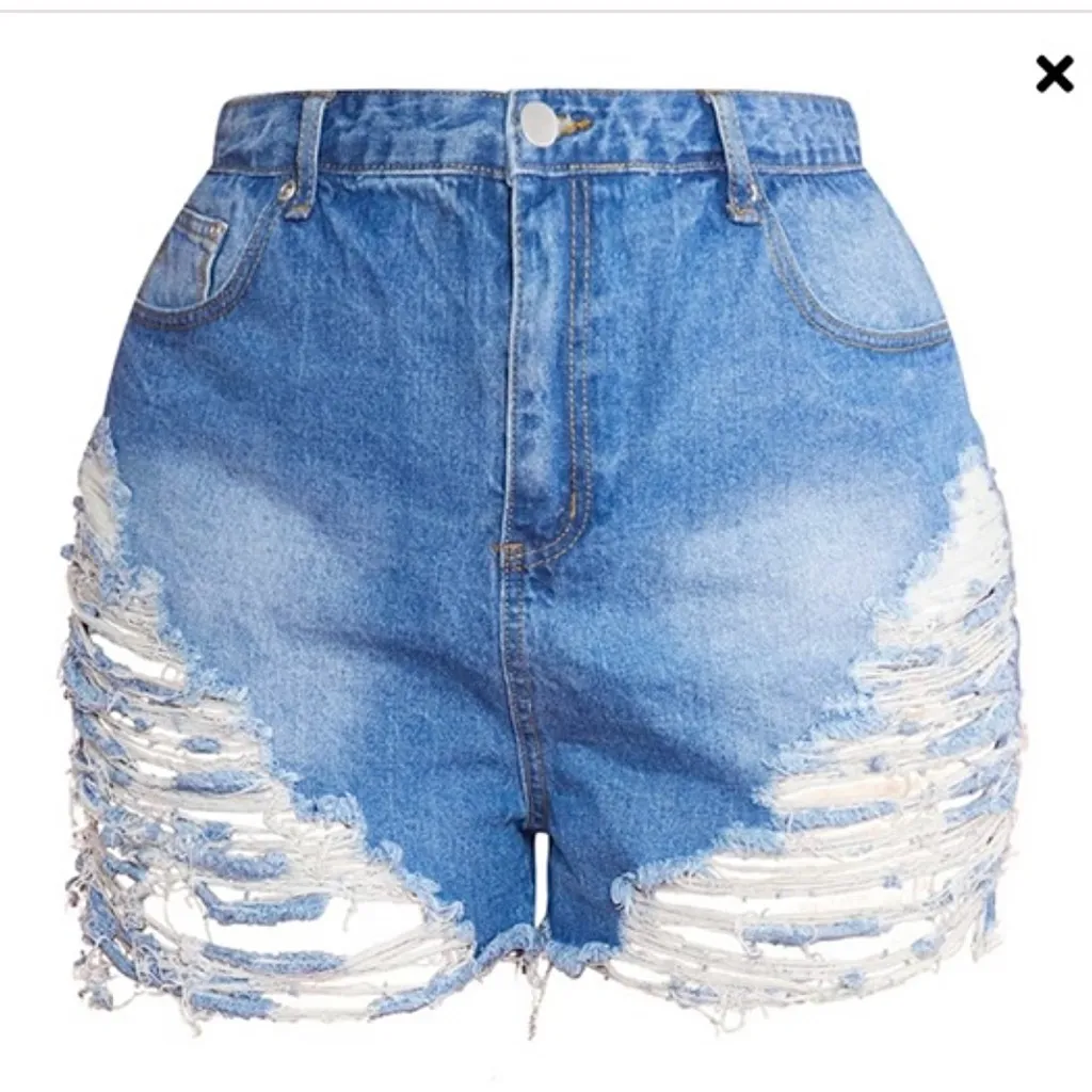 NWT Pretty Little Thing‎ Plus Size 2X Mid Wash Extreme Ripped Mom Denim Shorts Blue - Image 2
