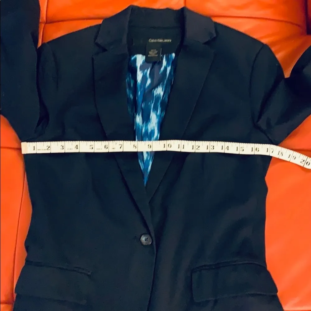 Calvin Klein Jeans navy single breasted blazer. - Image 13