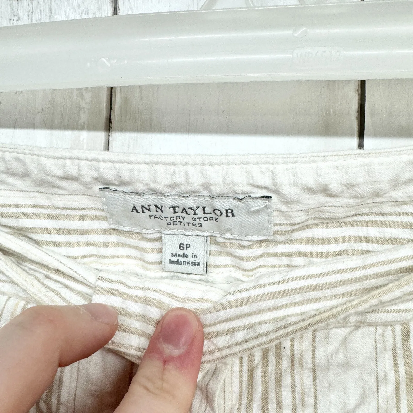 Ann Taylor Pants Women Sz 6P Stripe Tan White Crop Pull On Straight Linen Casual - Image 2