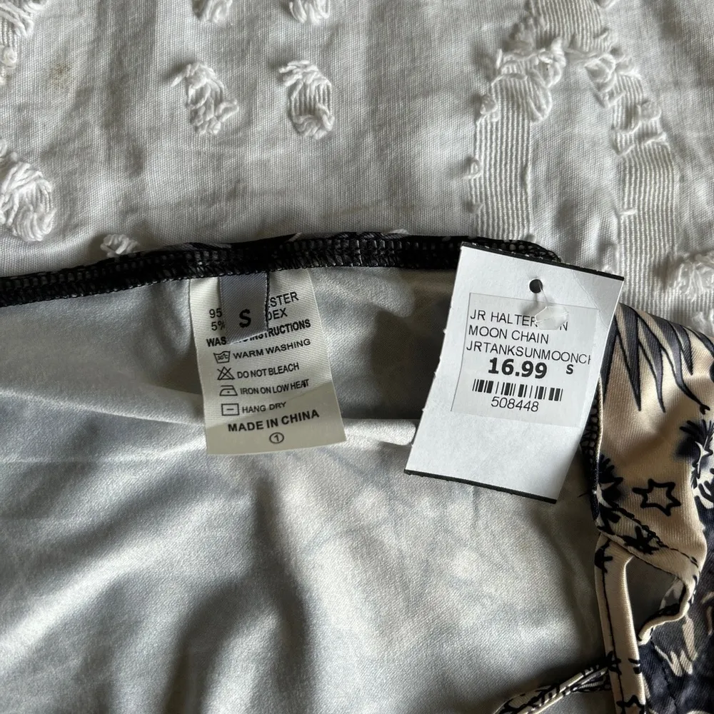 S Chain Tie Moon and Sun Top - Image 4