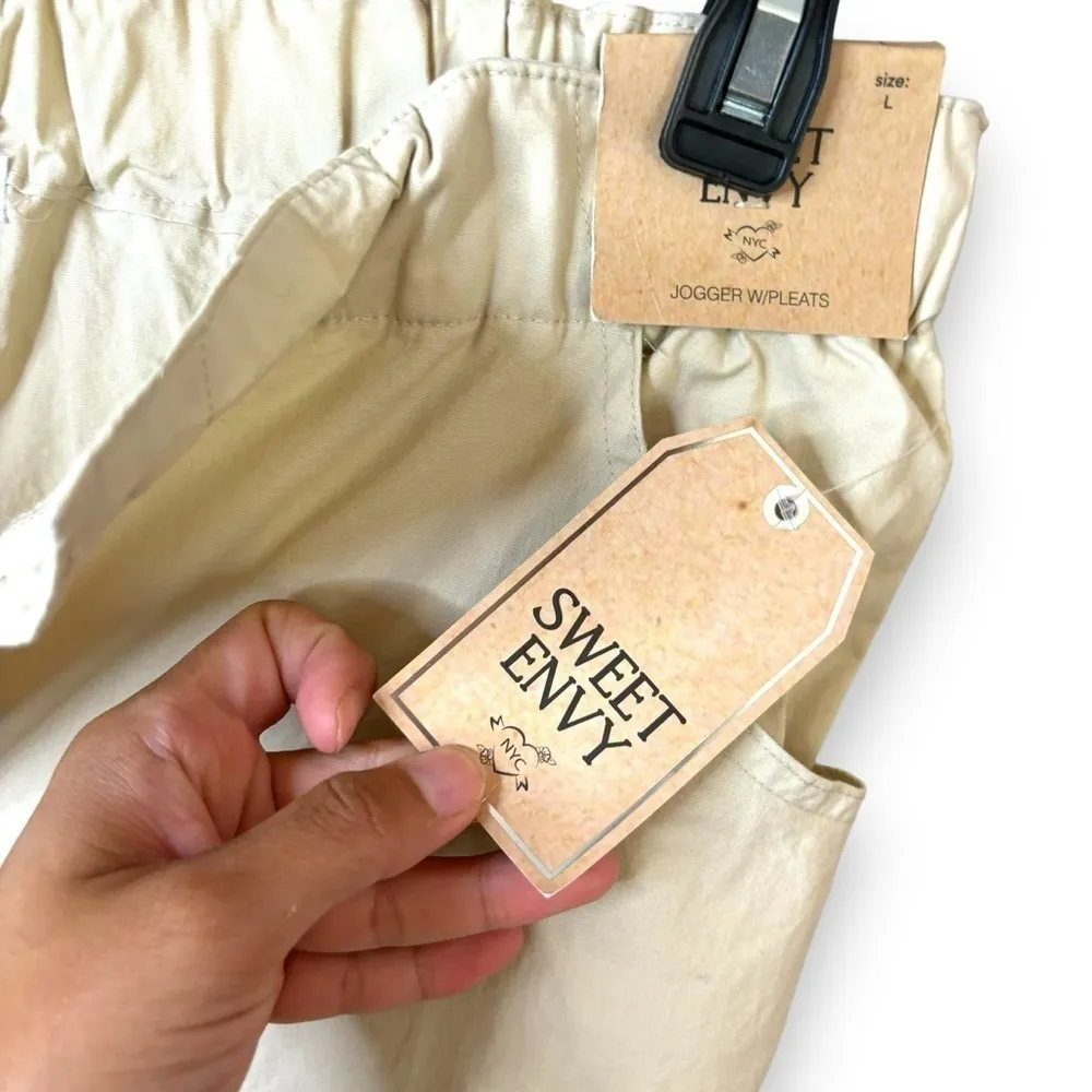 NWT Sweet Envy Beige Lightweight Pleated Joggers - Image 7