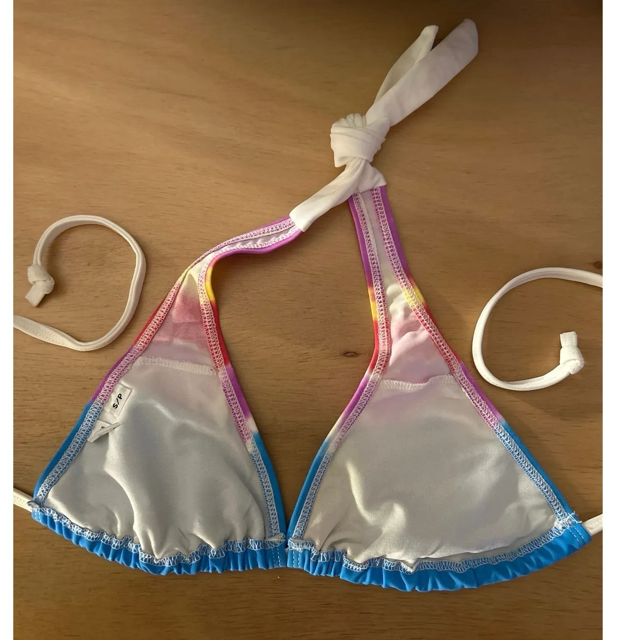 New Women’s Hooters Vintage Tye Dye Swimsuit Bikini Top size Small - Image 3