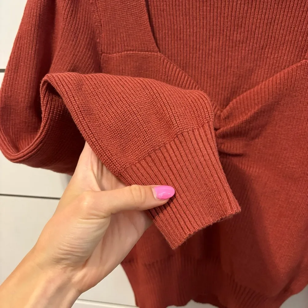 Astr The Label Sweetheart Neck Sweater - Image 7