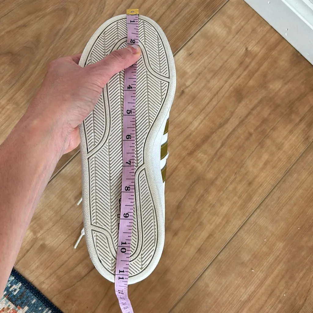 Adidas Cloudfoam White and Gold Striped Sneakers Size 8.5 Athletic Metallic - Image 13