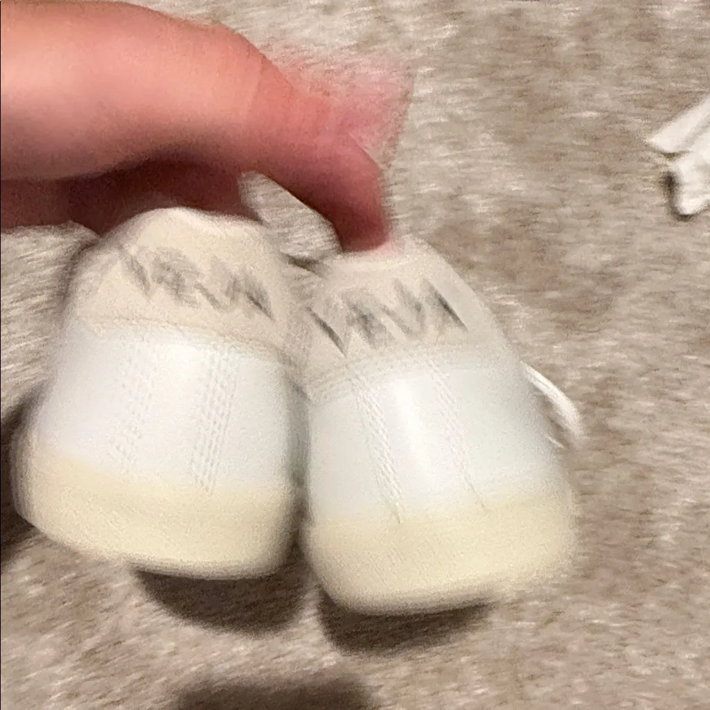 NWOT VEJA esplar white Leather Sneakers - Image 6