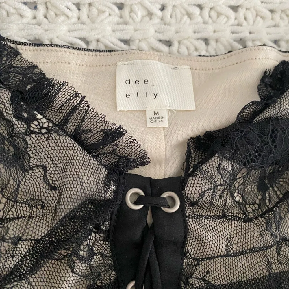 Dee Elly Lace Corset-Front Top | Black / Beige - Image 2