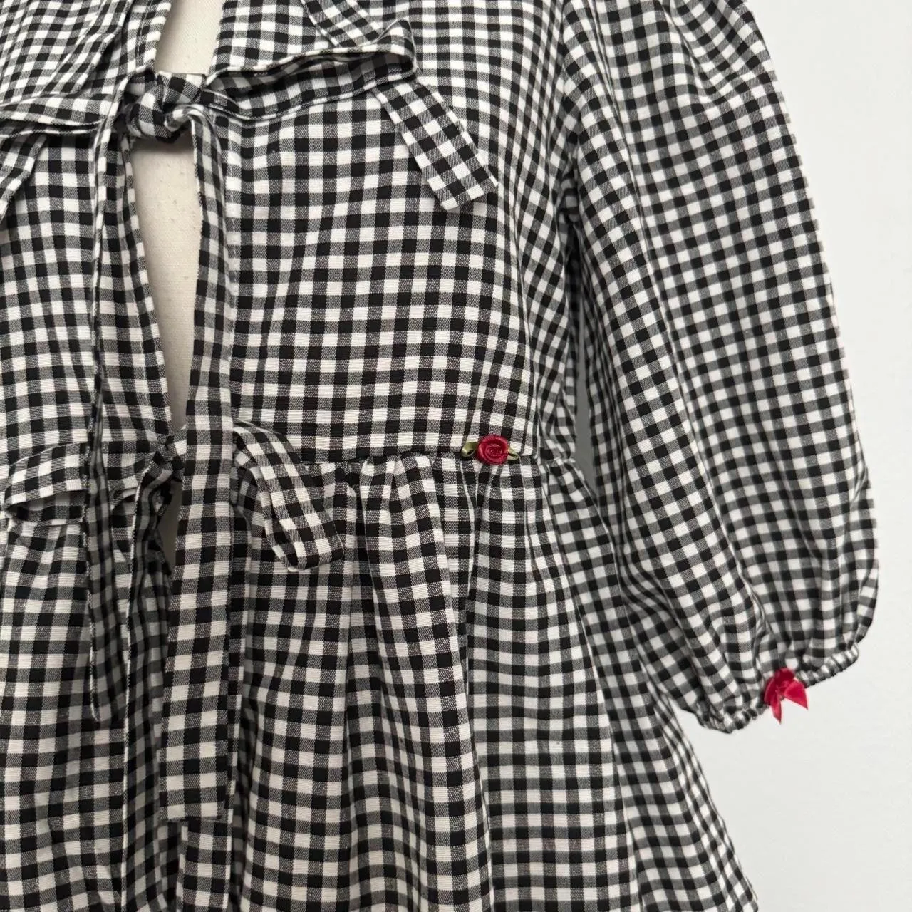 black & white gingham bow tie up blouse with mini red bows & red rosebuds - Image 7