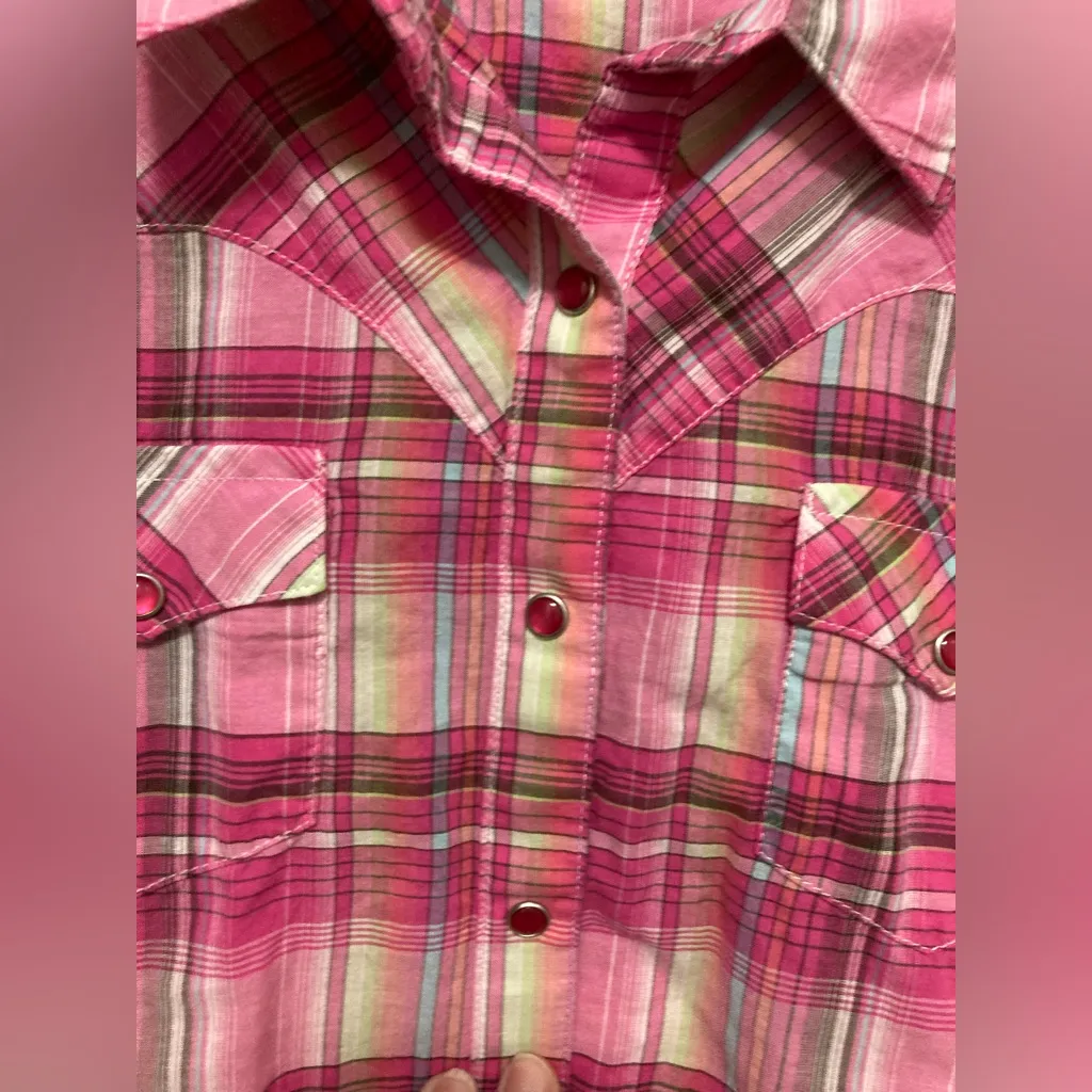 Wrangler Women’s Pink Plaid Button Down Sleeveless Blouse - Image 4