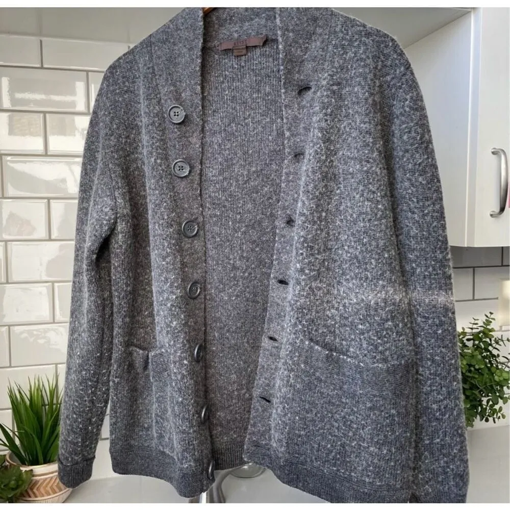 Reiss wool blend fuzzy cardigan size medium gray excellent condition - Image 8