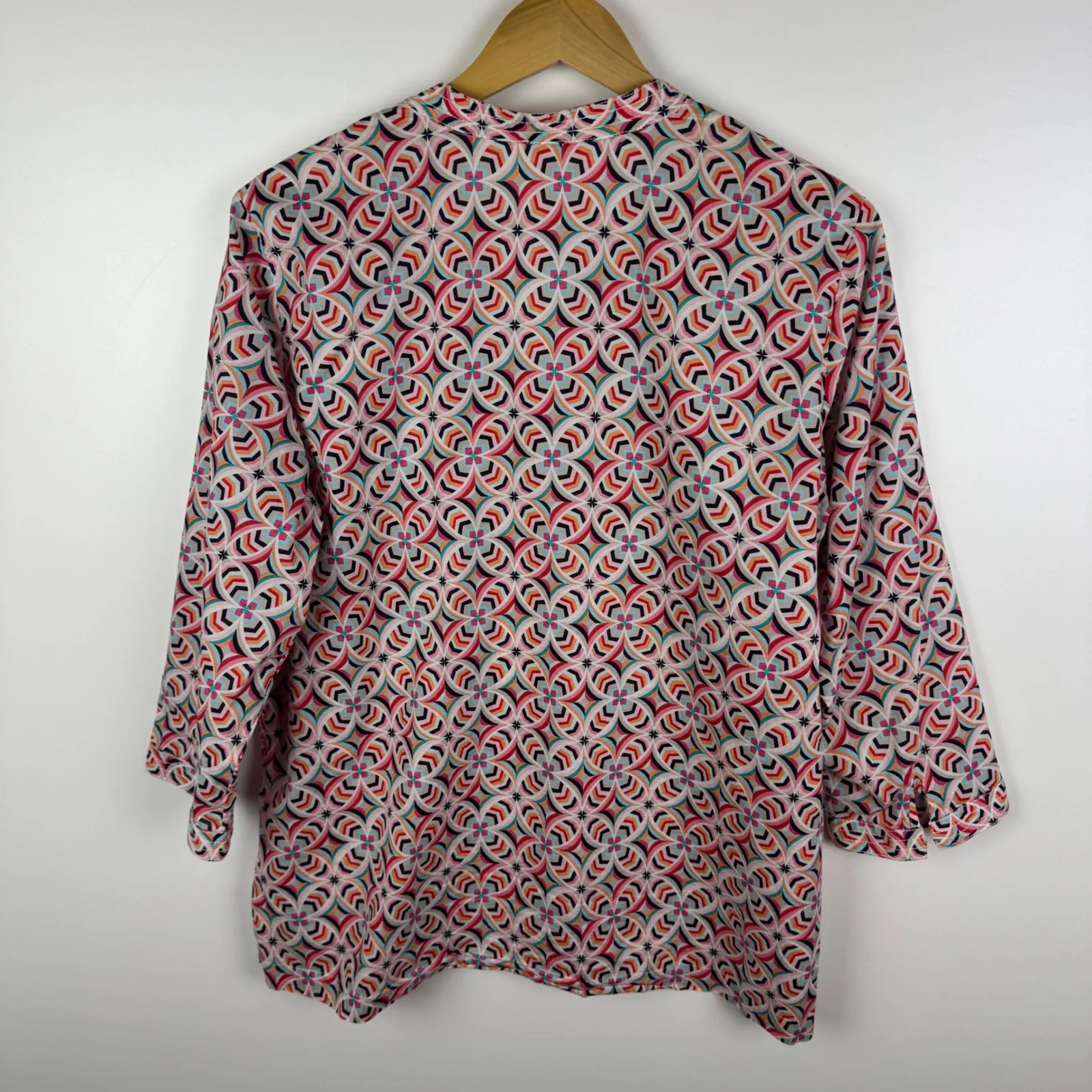 Talbots Geometric Print Tunic Top Size LP Multicolor Hippie Colorful Lightweight - Image 3
