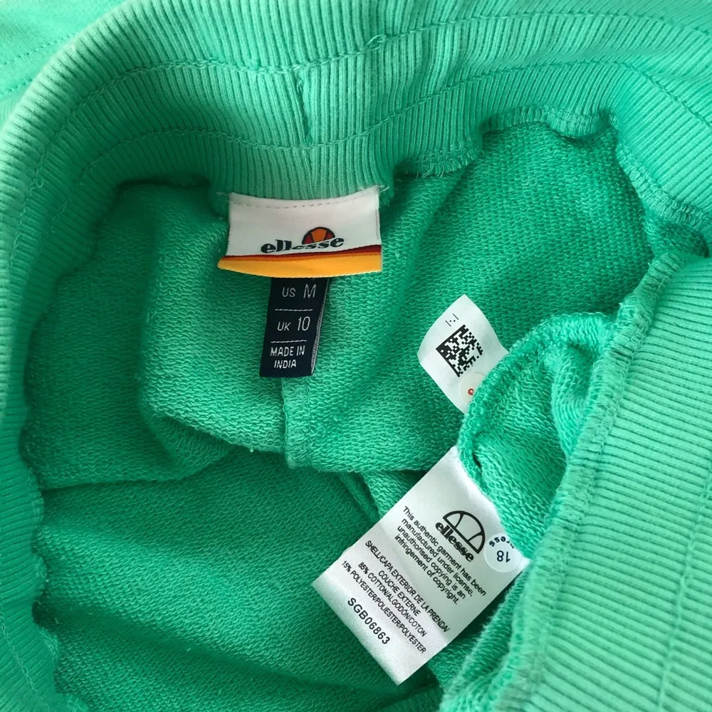 Ellesse NWOT Mobo Green Shorts, M Size M - Image 4