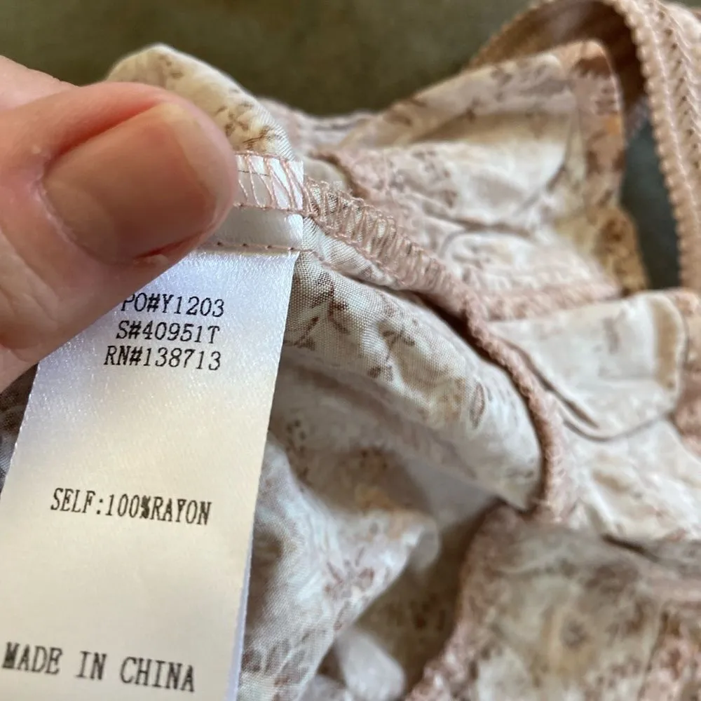 Doe & Rae mauve floral top S - Image 3